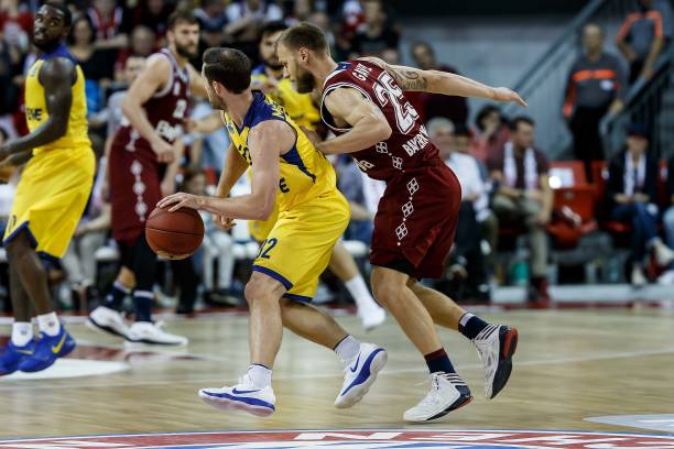 更为中国足 更为中国足