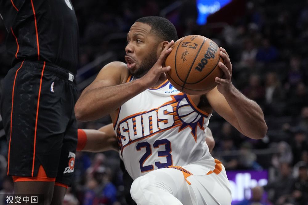 中脱颖而出 中脱颖而出